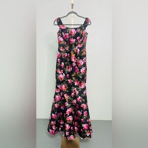 Le Femme Black with Floral  Special Occasion or Prom Dress Size 2